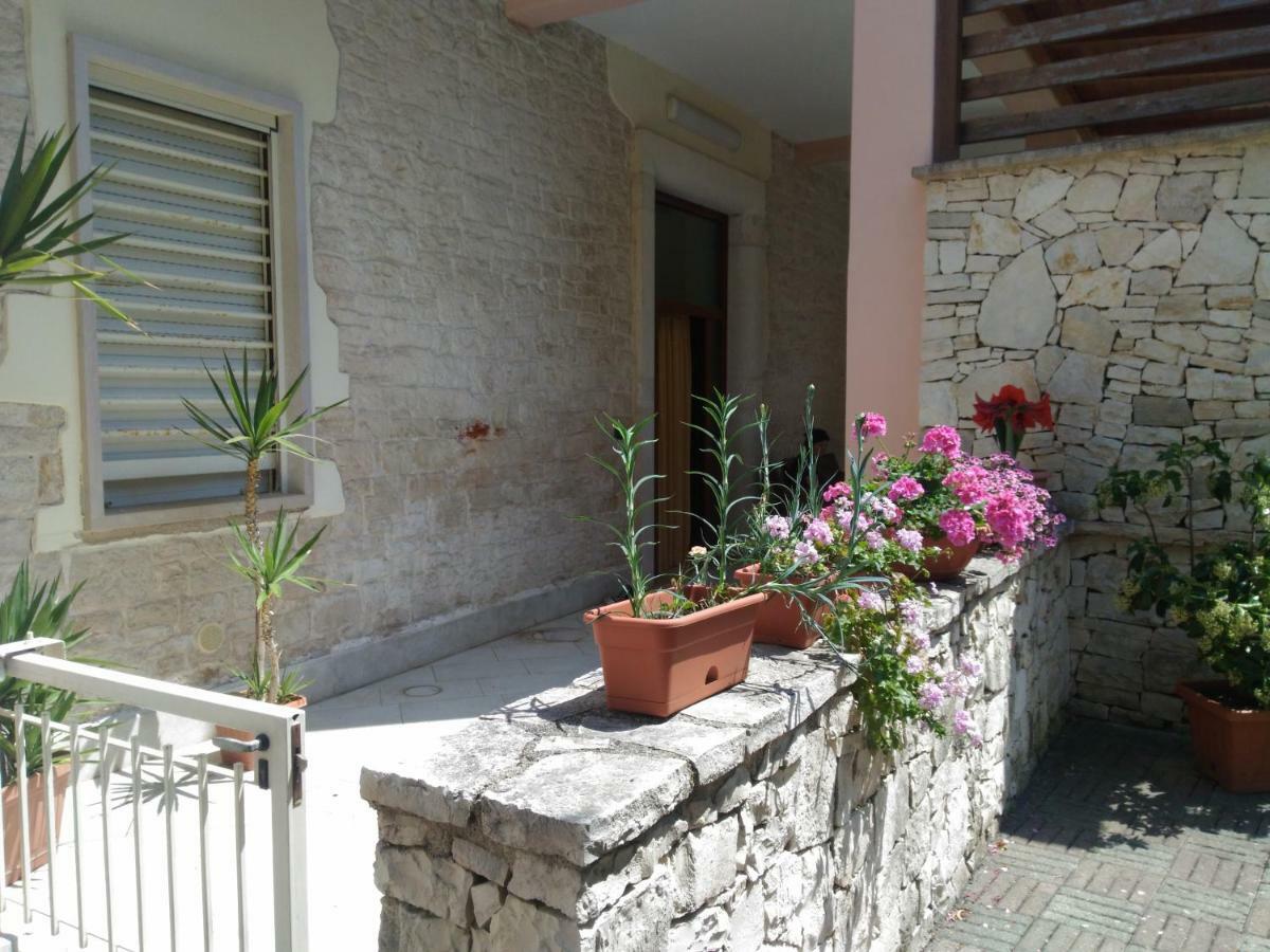 La Pietra Smeraldina Villa Bari Eksteriør bilde